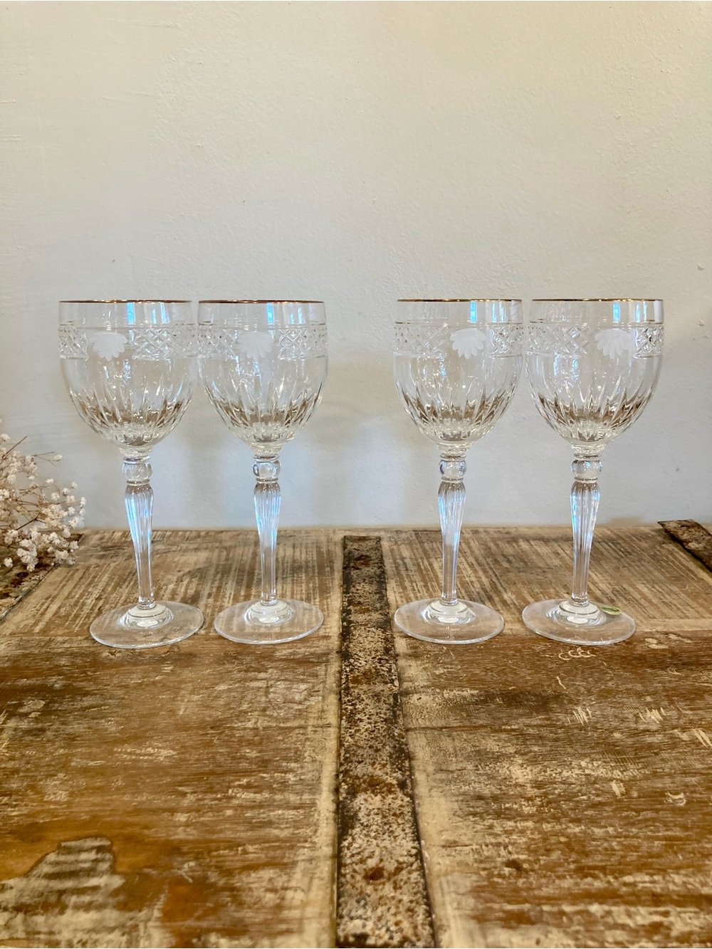 4 Waterford Crystal Wine Goblets Carleton Shell with Gold Trim